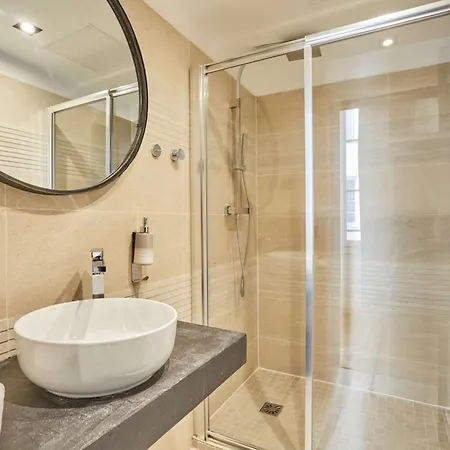 Apartment Place Vendome By Studioprestige