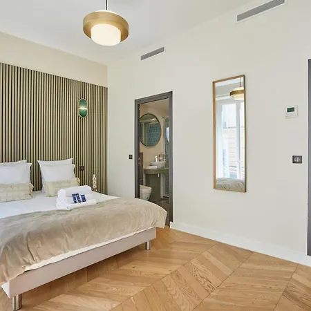 Apartment Place Vendome By Studioprestige